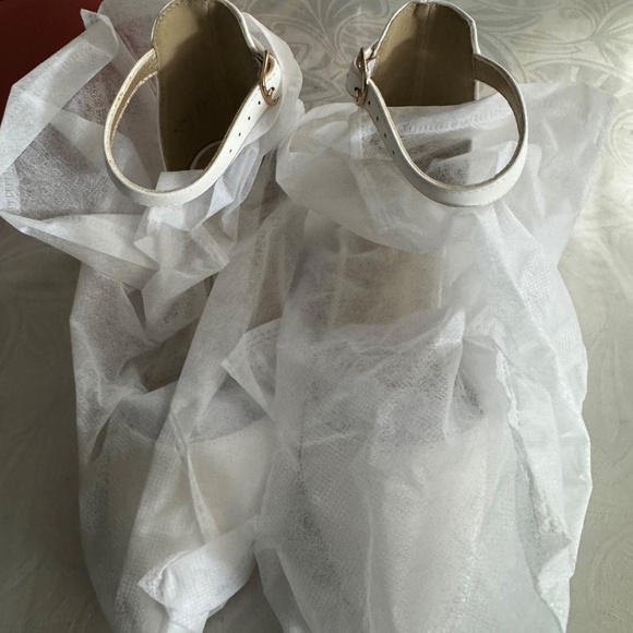 AMOJI - Picture 3 of 9